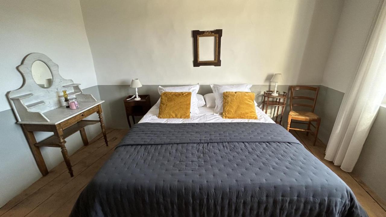 Le Petit Eden Bed & Breakfast Saint-Quentin-la-Poterie Exterior photo